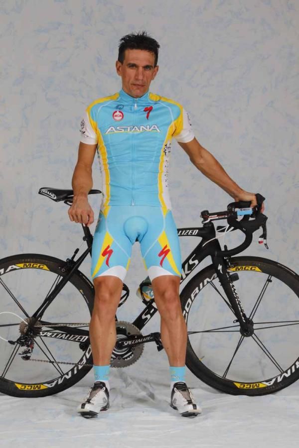 Paolo Tiralongo (Astana) with his S-Works