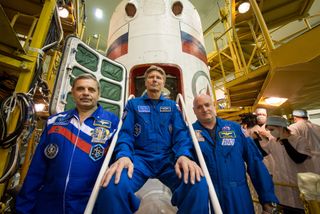 Kelly and Kornienko to ISS