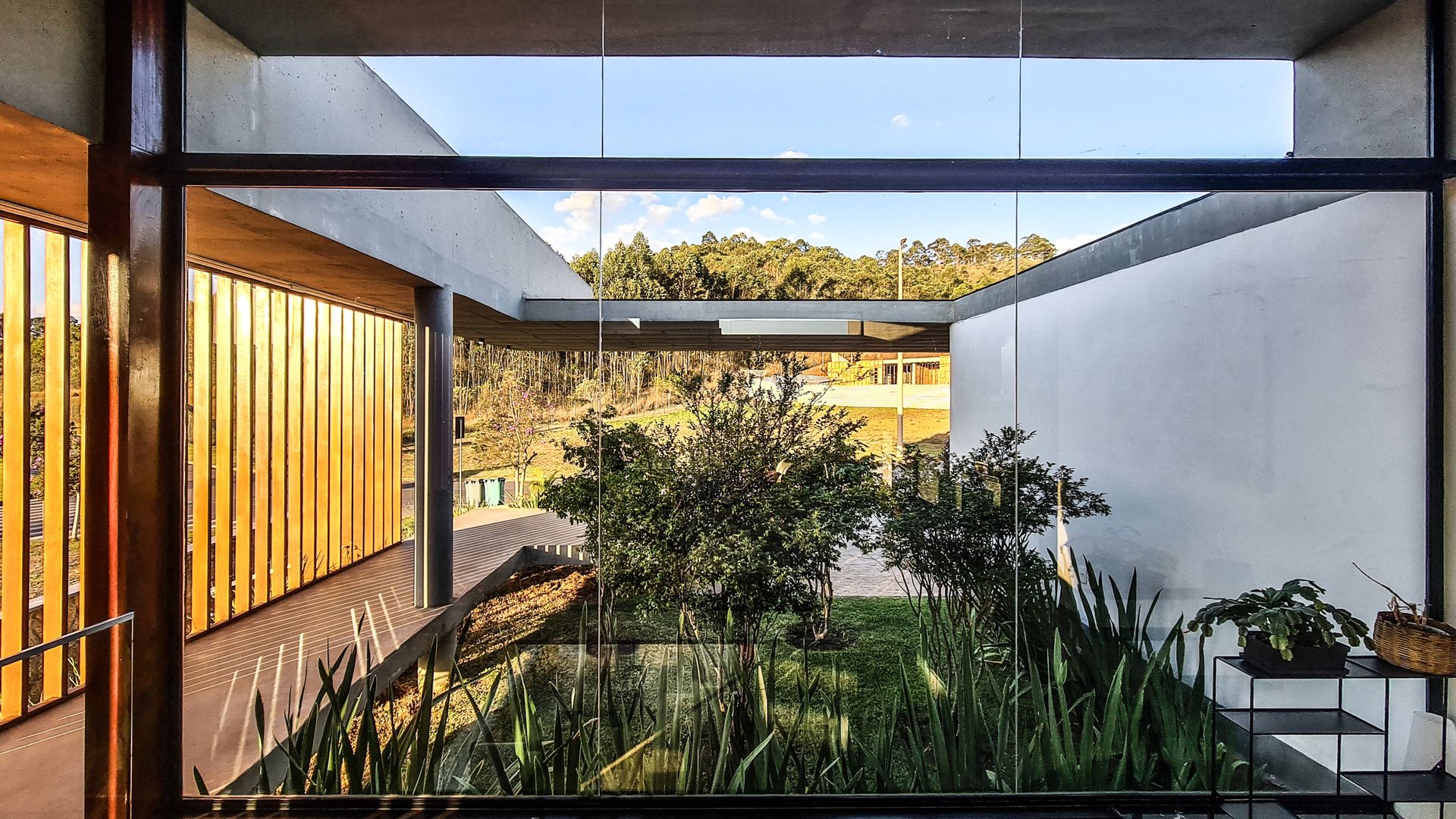 Laguna House, Brazil, by TETRO Arquitetura