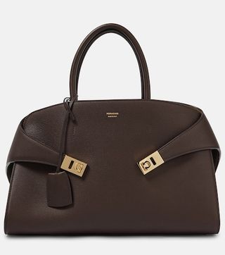 Hug Medium Leather Tote Bag