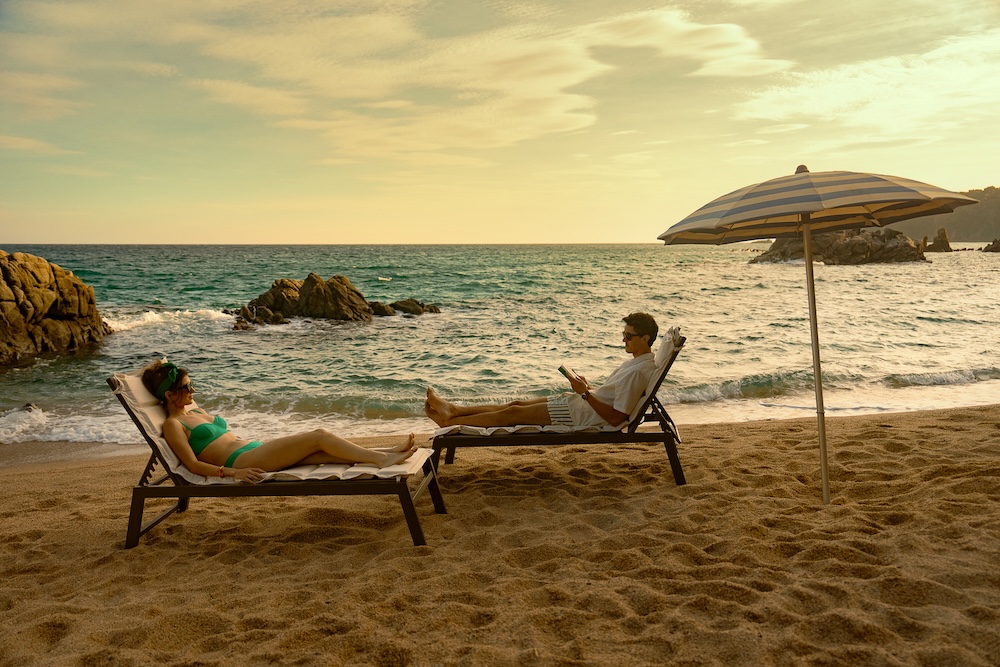 Poppy and Alex in People We Meet on Vacation