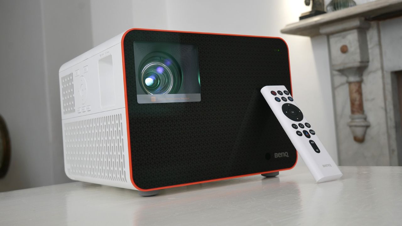 BenQ X3000i gaming projector