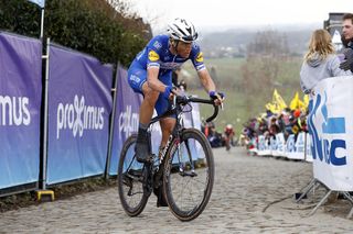 Niki Terpstra rides alone to the finish of Tour of Flanders