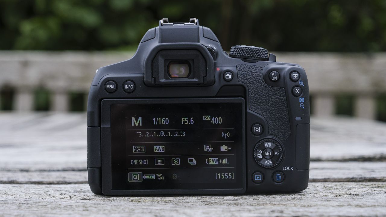 Canon EOS Rebel T8i / Canon EOS 850D