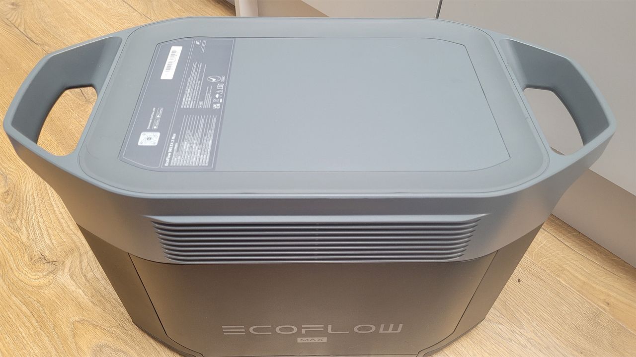 Review photo of the EcoFlow DELTA 2 Max