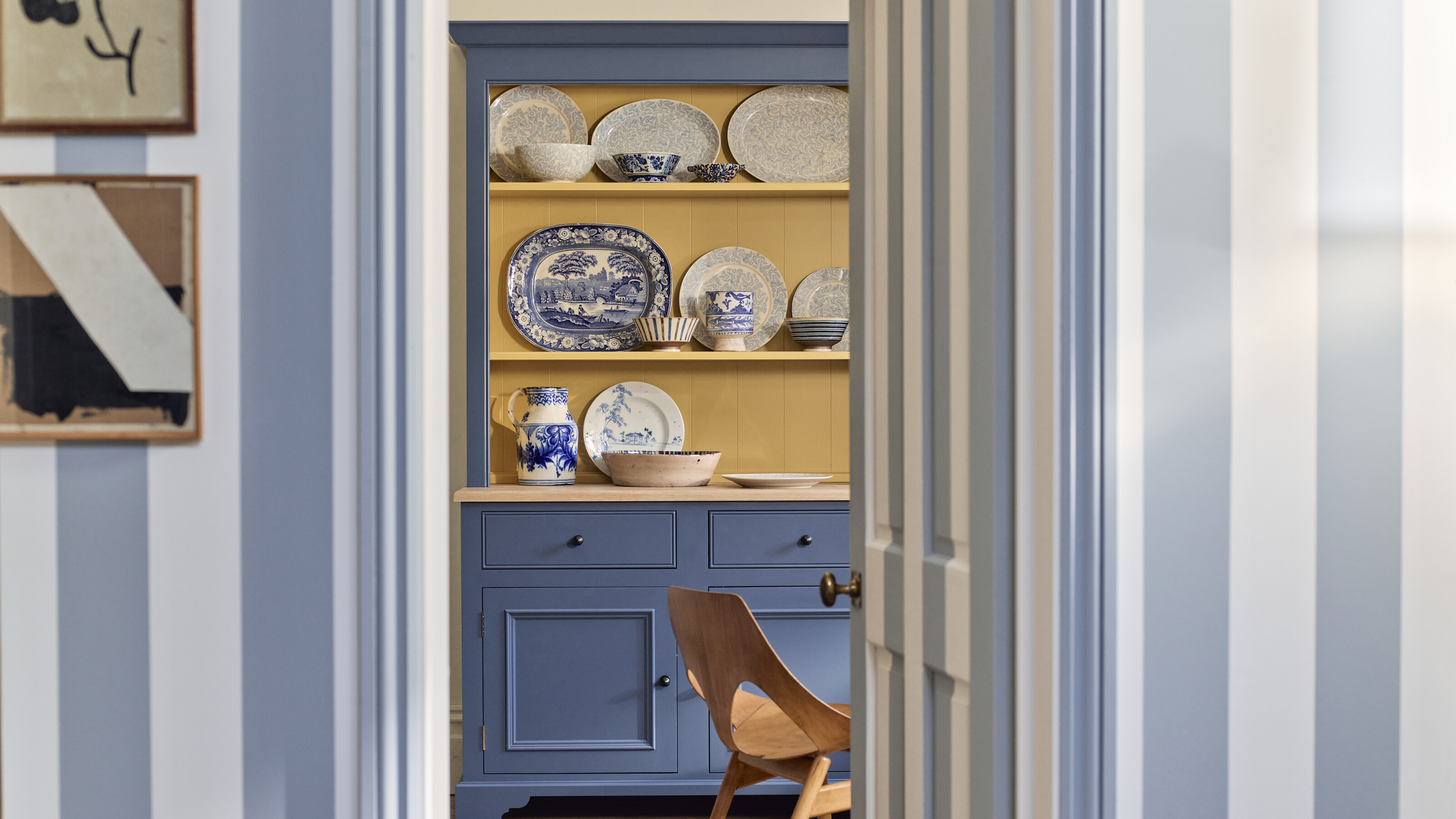 Neptune dresser unit