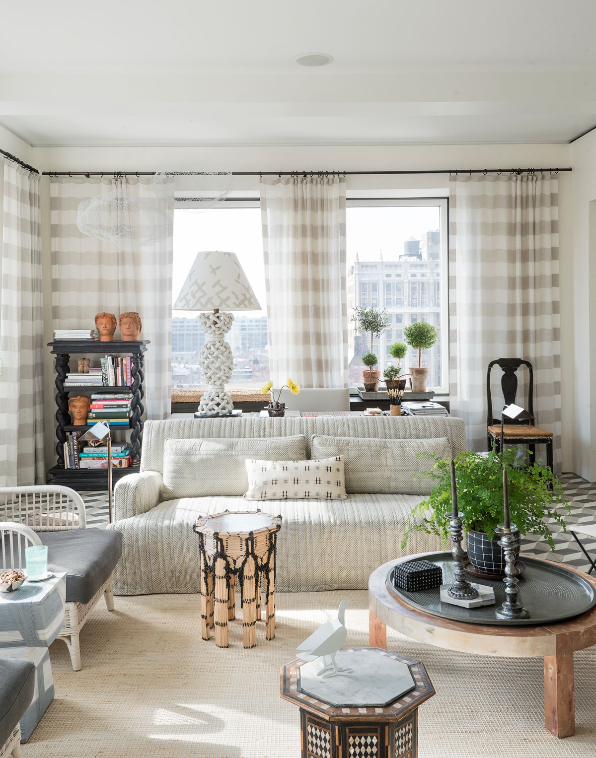New York Art Deco apartment: Tour this artistic, bright and quirky ...