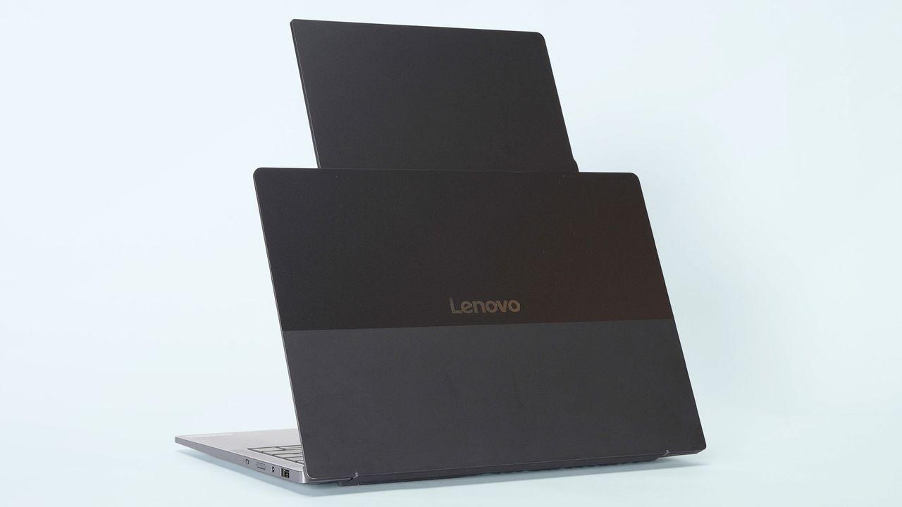 Project Pivo ThinkBook VertiFlex Concept