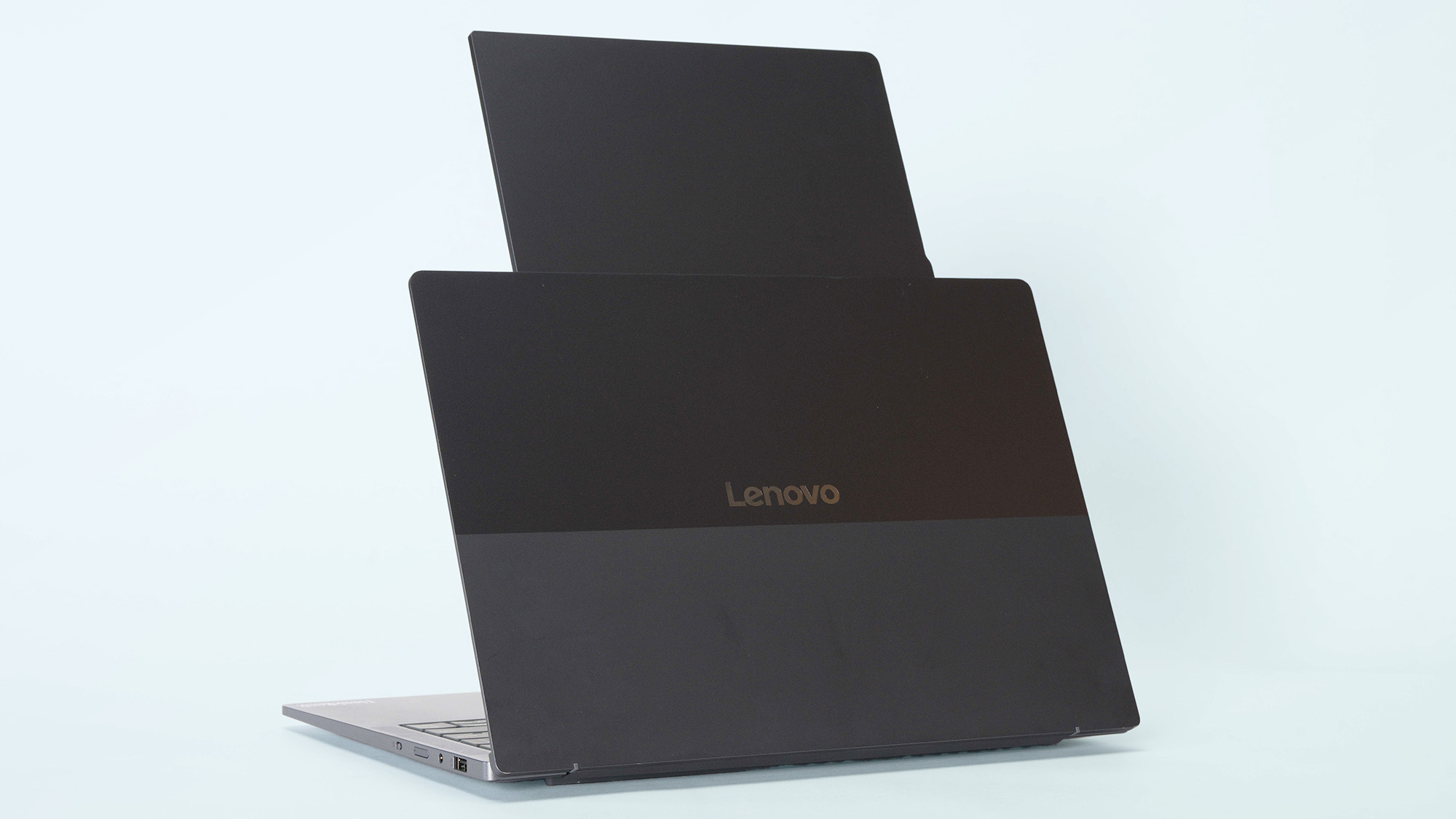 Project Pivo ThinkBook VertiFlex Concept