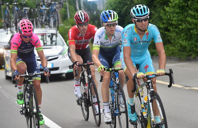 Valerio Agnoli (Astana) leads the break