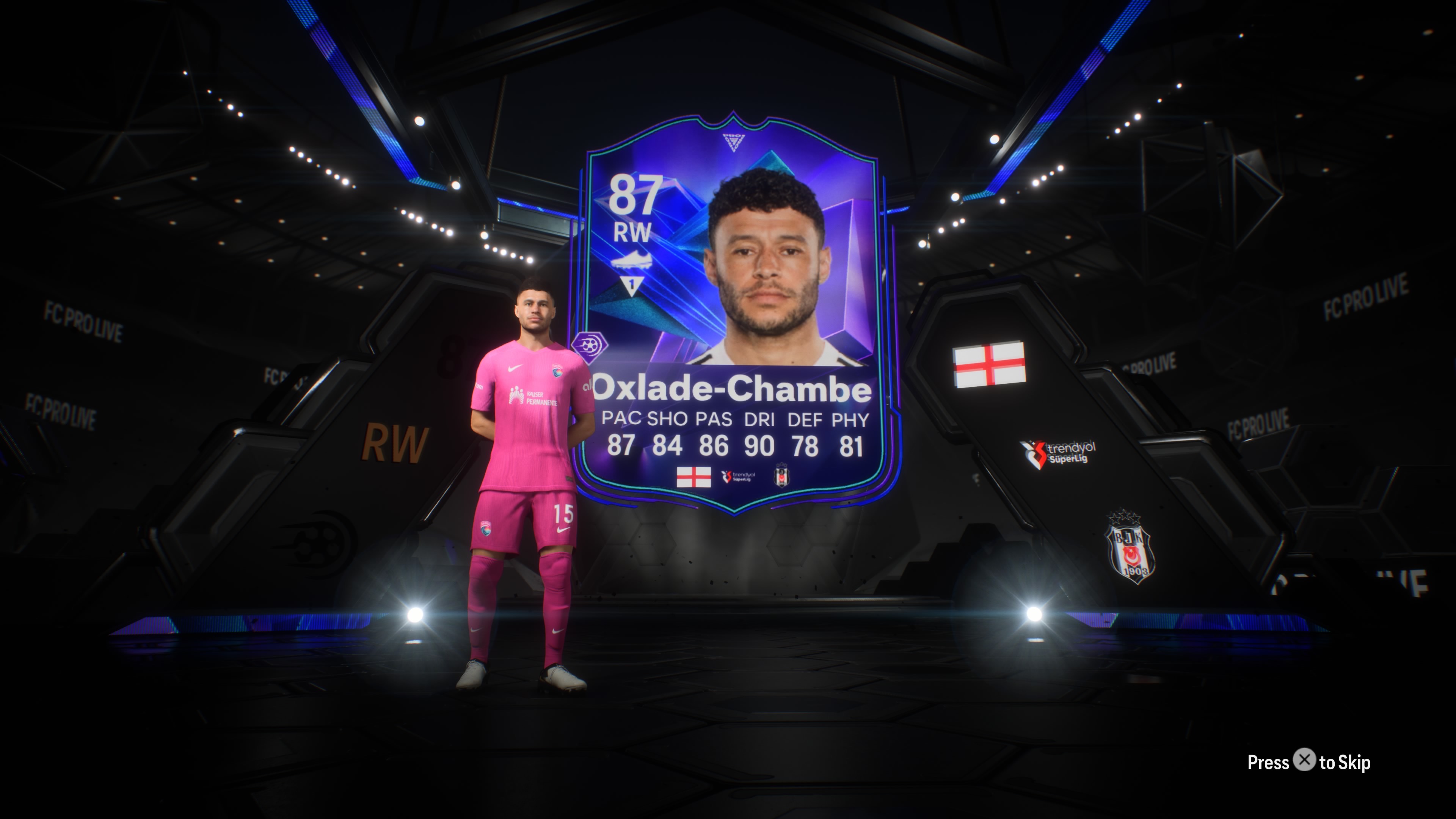 FC 25 FC Pro Live Tracker with upgrades for Xavi Simons and Nathan Ake