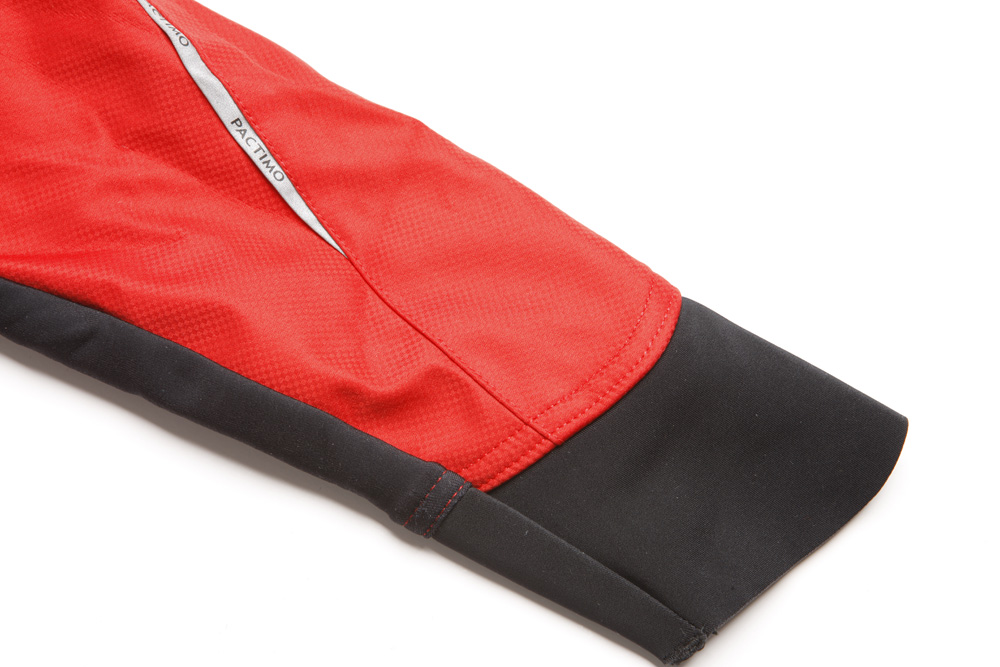 Similar long cuffs on the Alpine jersey and Cascade jackets should ensure comfort and warmth on cold rides