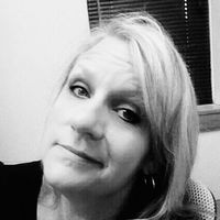 Renee Robbins's avatar
