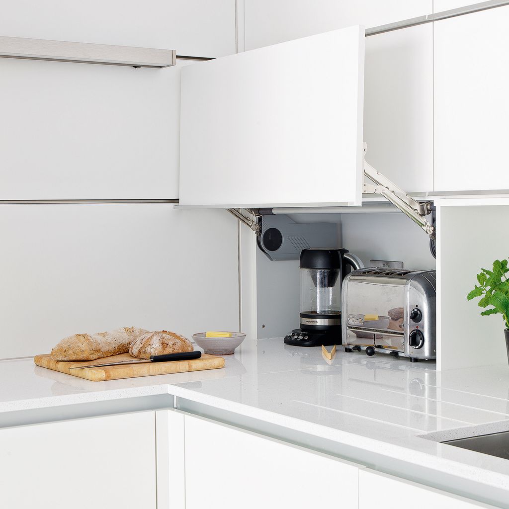 How to clean a toaster – how to make it look good as new safely | Ideal ...