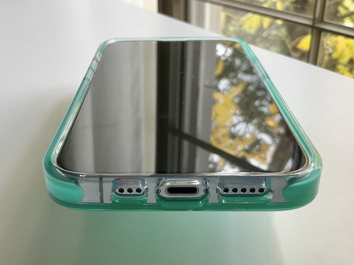 PopSocket Popcase For Magsafe Iphone 13 Pro Lifestyle Spearmint Bottom View