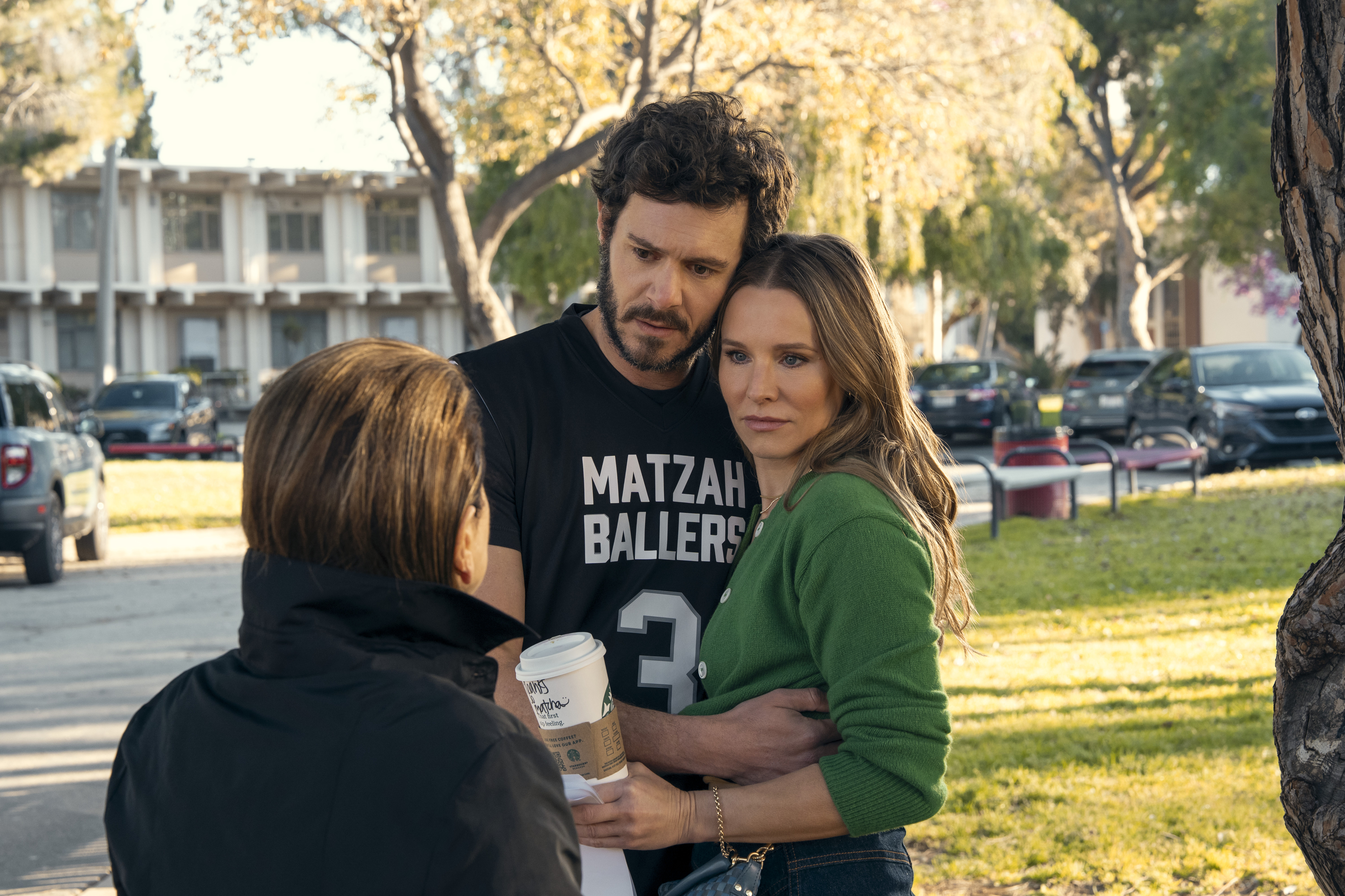 (L to R) Adam Brody as Noah, Kristen Bell as Joanne in episode 202 of Nobody Wants This.