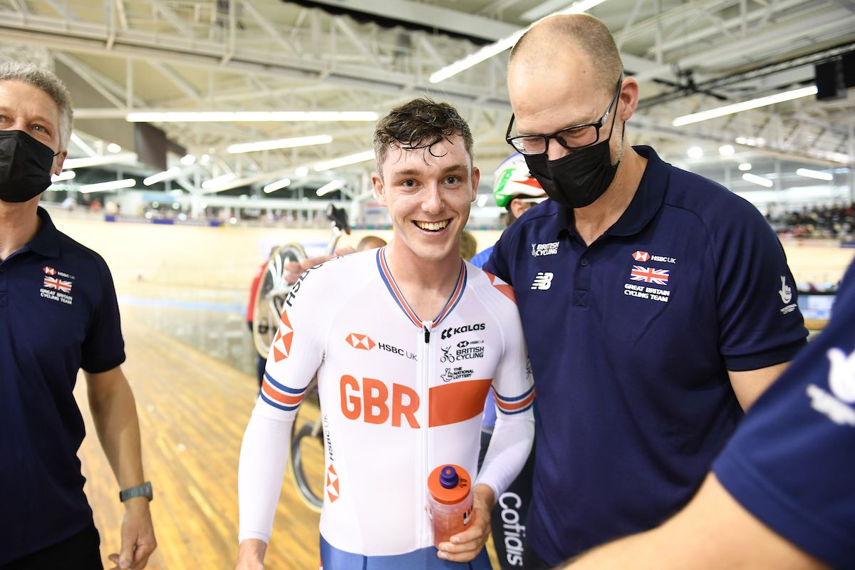 Picture by Simon Wilkinson/SWpix.com - 21/10/2021 - Cycling - Tissot 2021 UCI Track Cycling World Championships - Men&acirc;s Scratch Race - Stab Velodrome, Roubaix, France - Rhys Britton of Great Britain celebrates Bronze in the Men&acirc;s Scratch Race