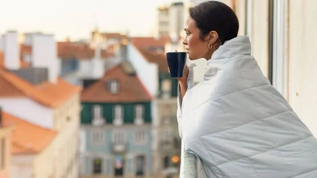 How electric blankets can keep you warm & save you money this winter T3