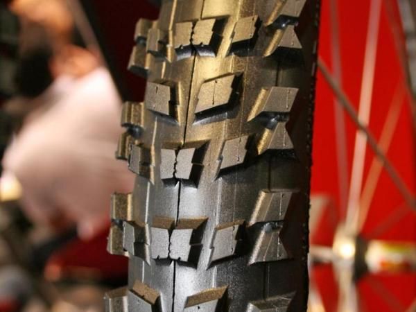 Cougar DH tread.