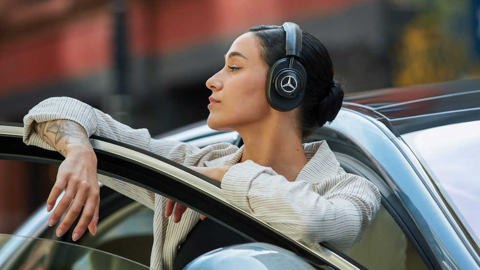 dorst In het algemeen Klooster These luxury Mercedes headphones look like you're in an F1 crew – and I  want them | TechRadar