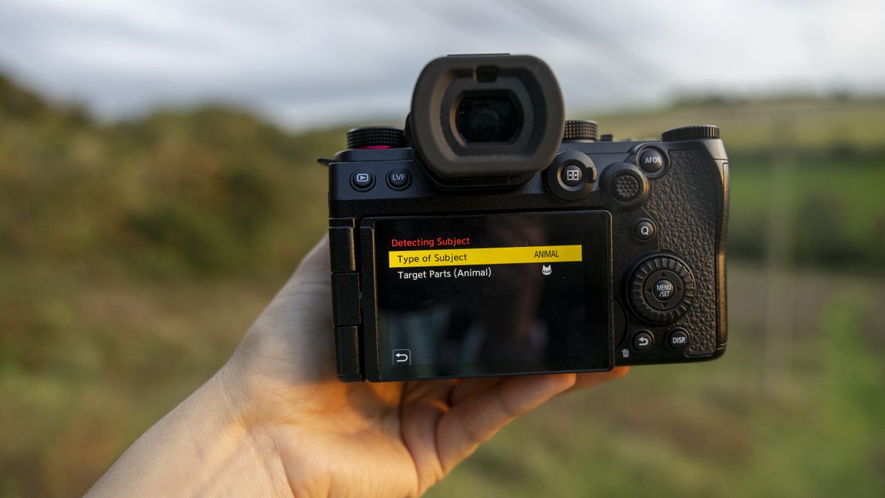 A menu screen on the Panasonic G9 II showing its ability to focus on the eyes or body of an animal
