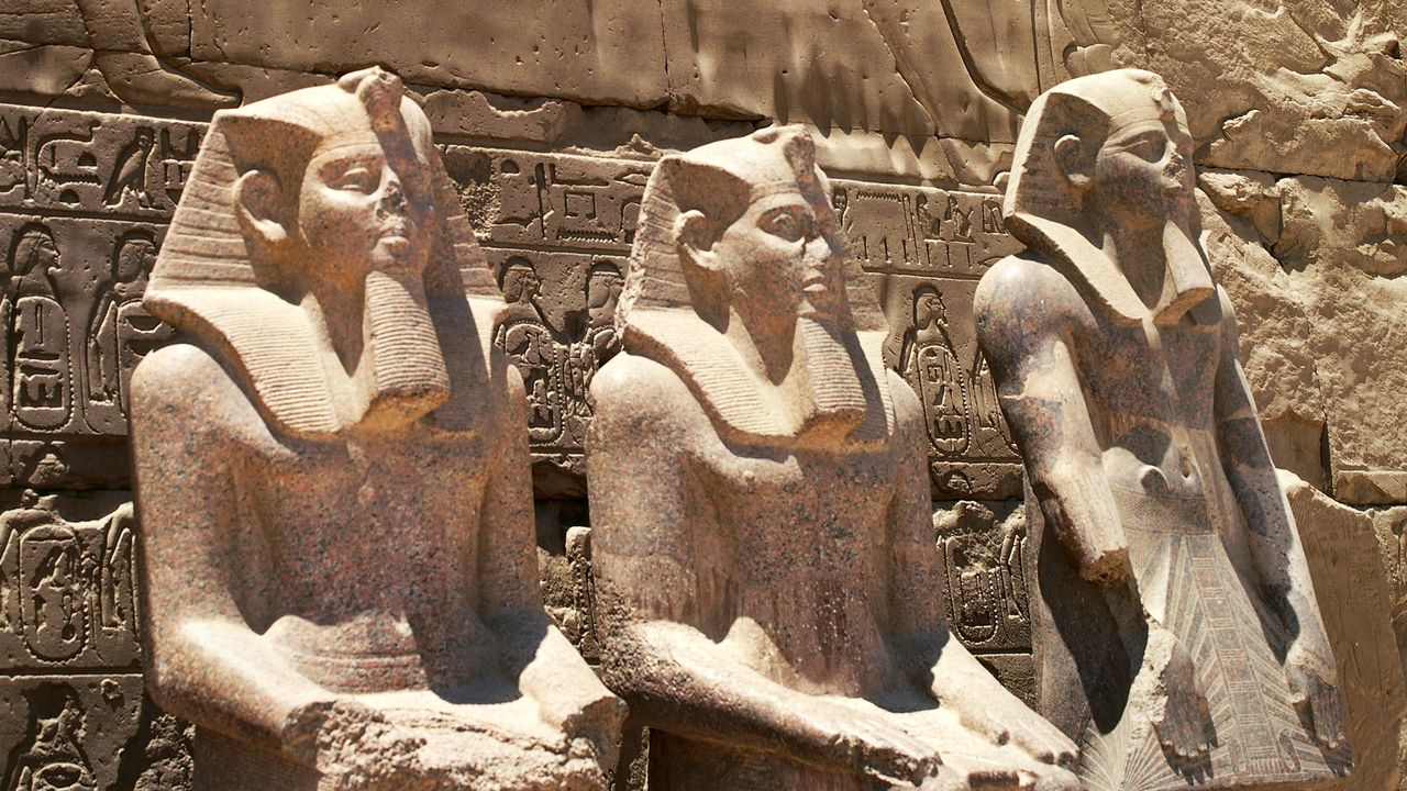 Statues of Amenhotep I and Thutmose II