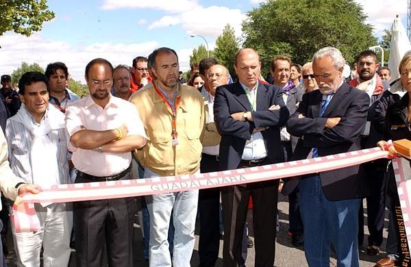 A minute's silence at the start in memory of the 11 people who died in the recent forest fires in Spain