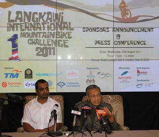 LIMBC honorary patron, Tun Dr Mahathir Mohamad (right) and Datuk Malik Mydin, CEO of Human Voyage Sdn Bhd, organisers of the LIMBC 2011, entertaining questions from the media during the sponsorship announcement and launch of the Langkawi race on August 24, 2011.