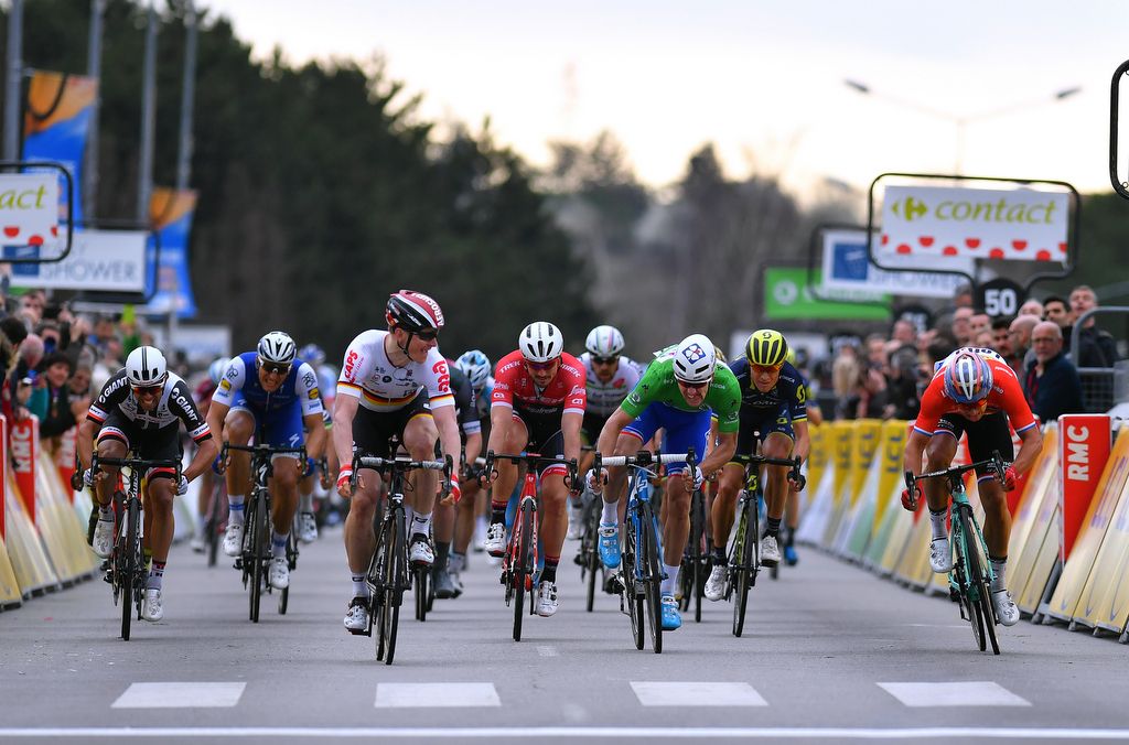 Andre Greipels checks there is no late surge from Dylan Groenewegen (LottoNL-Jumbo)