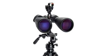 Celestron SkyMaster 15x70 binoculars with sight and tripod