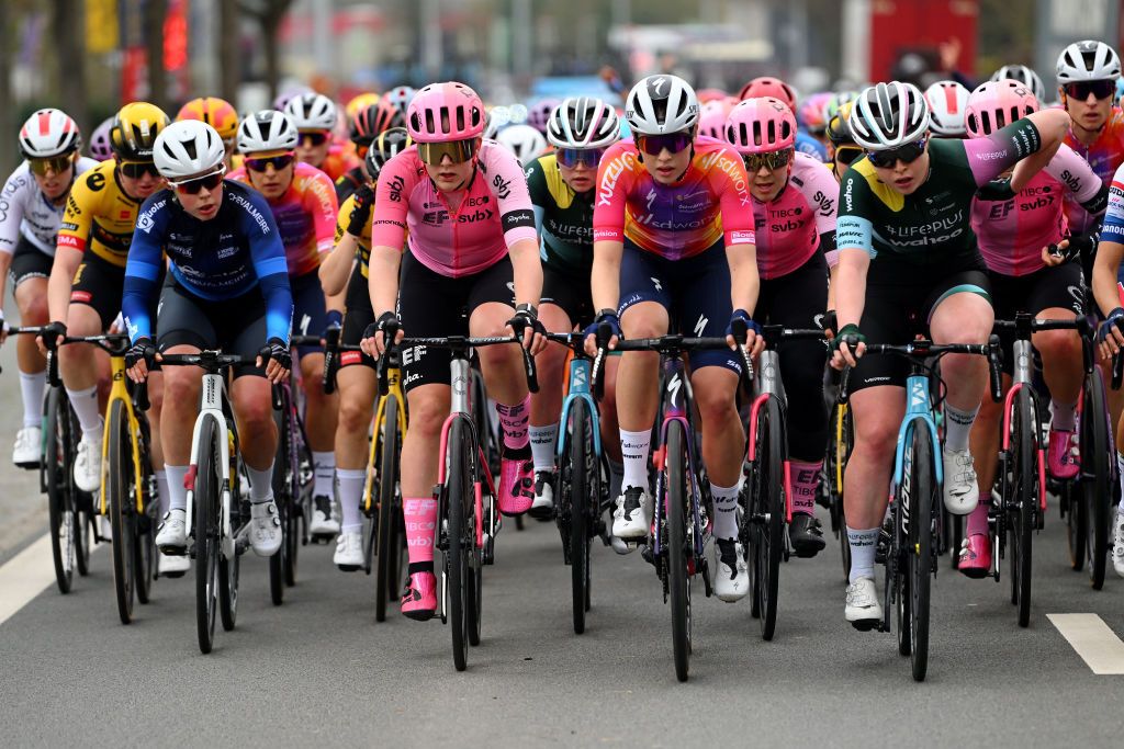 WAREGEM BELGIUM MARCH 29 LR Zoe Backstedt of United Kingdom and Team EF Education Tibco Svb and Mischa Bredewold of The Netherlands and Team SD Worx compete during the 11th Dwars door Vlaanderen 2023 Womens Elite a 1149km ine day race from Waregem to Waregem DDV23 on March 29 2023 in Waregem Belgium Photo by Luc ClaessenGetty Images