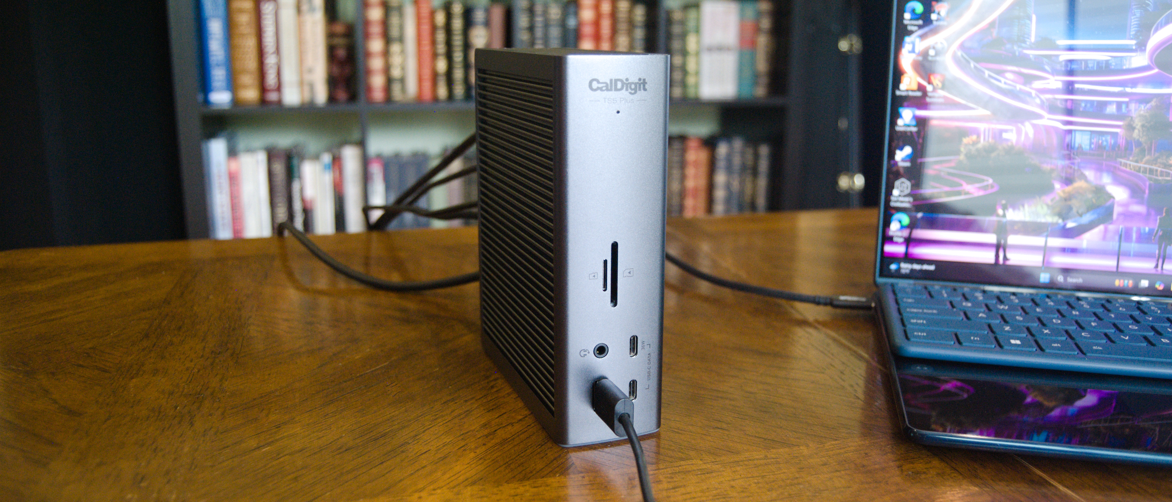 CalDigit TS5 Plus