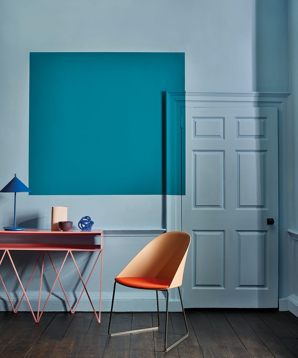 Living room paint ideas: blue living space