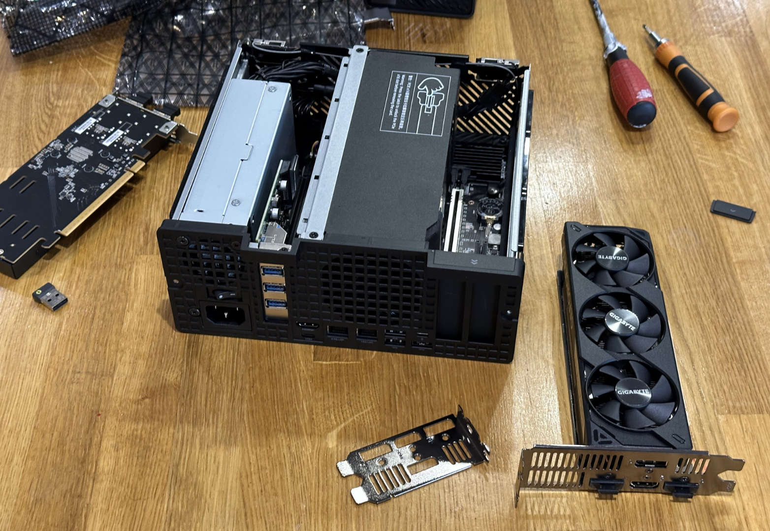 Minisforum MS-02 Ultra mini workstation hands-on testing