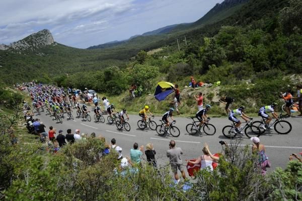 The riders endured hot temperatures on stage 13