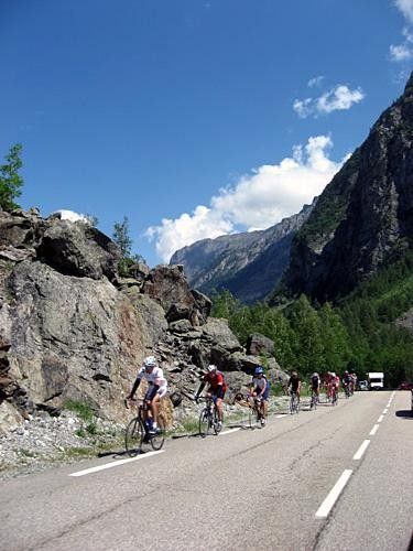 Descending the Col de Lautaret with 150km done.