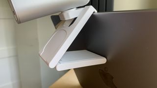 HP 960 4K Streaming Webcam Hinge