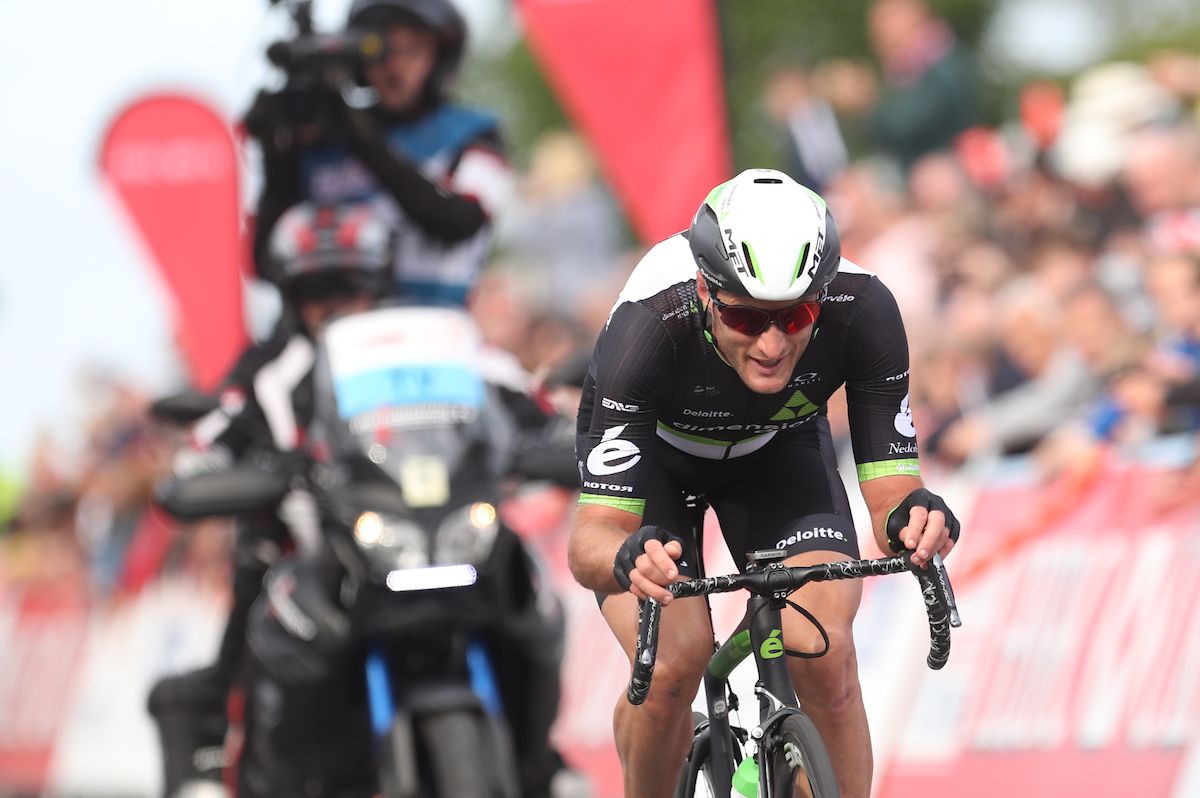 Stephen Cummings on the attack at British road nationals