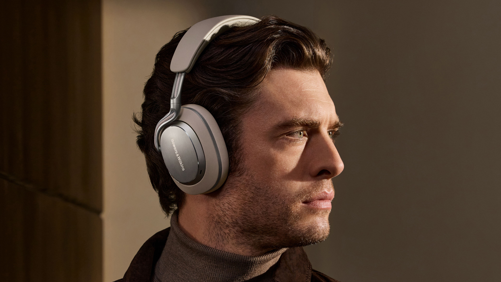 Bowers &amp; Wilkins Px8 S2