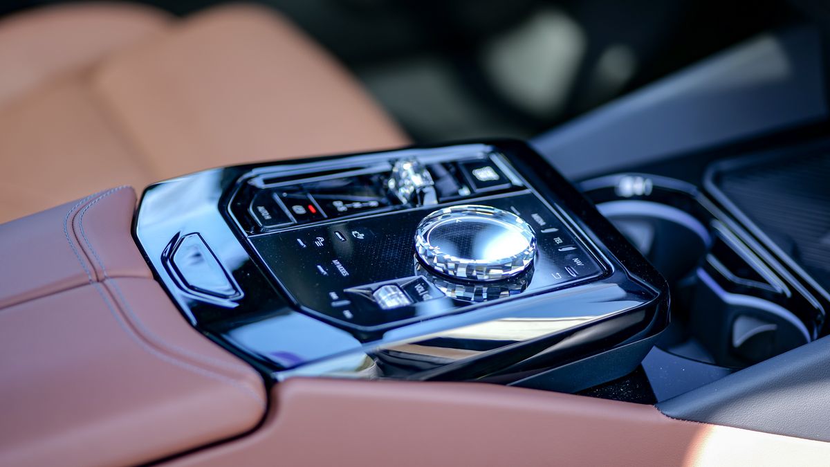 2026 BMW 550e review.
