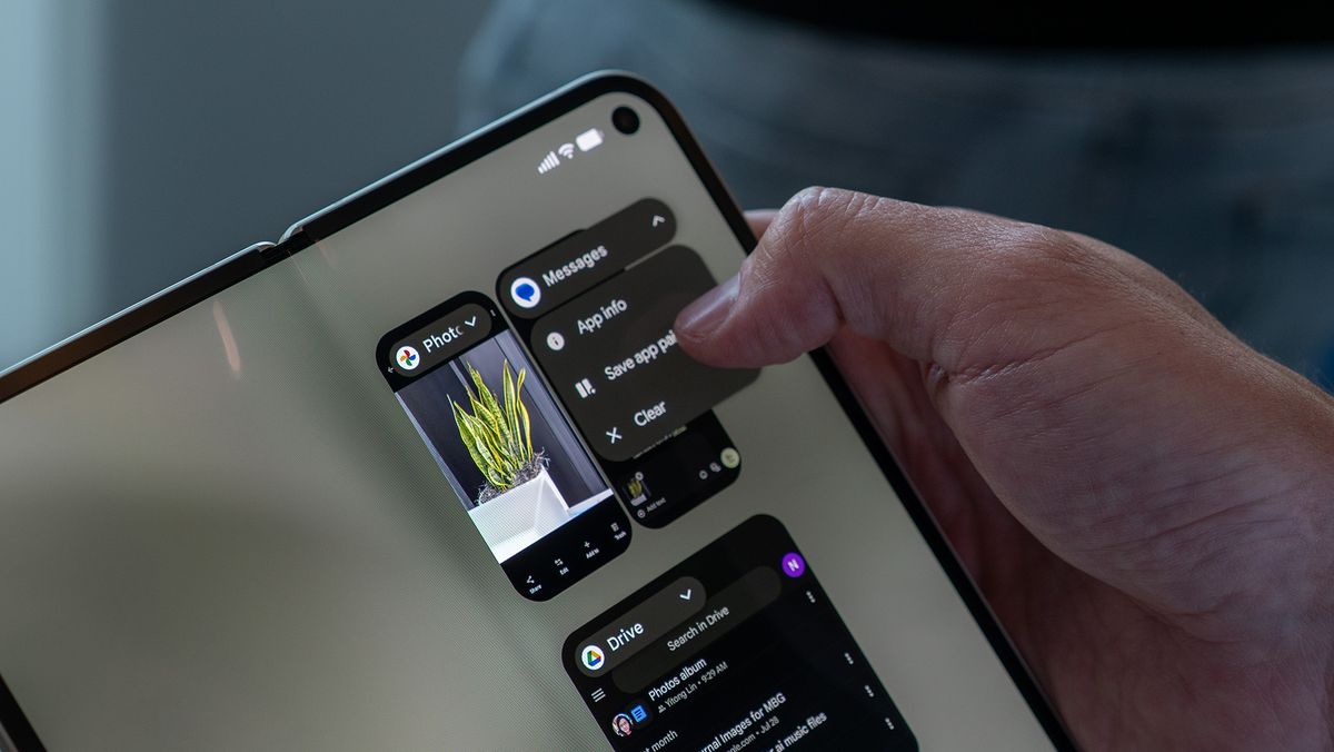 Multitasking on the Google Pixel 10 Pro Fold with the new save app pair feature