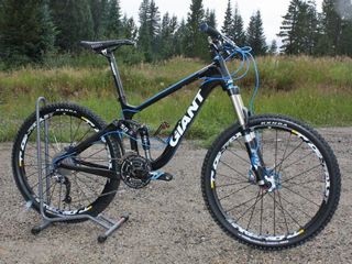 The 2010 Giant Trance X Advanced SL gets lighter and stiffer but keeps the awesome Maestro rear end.