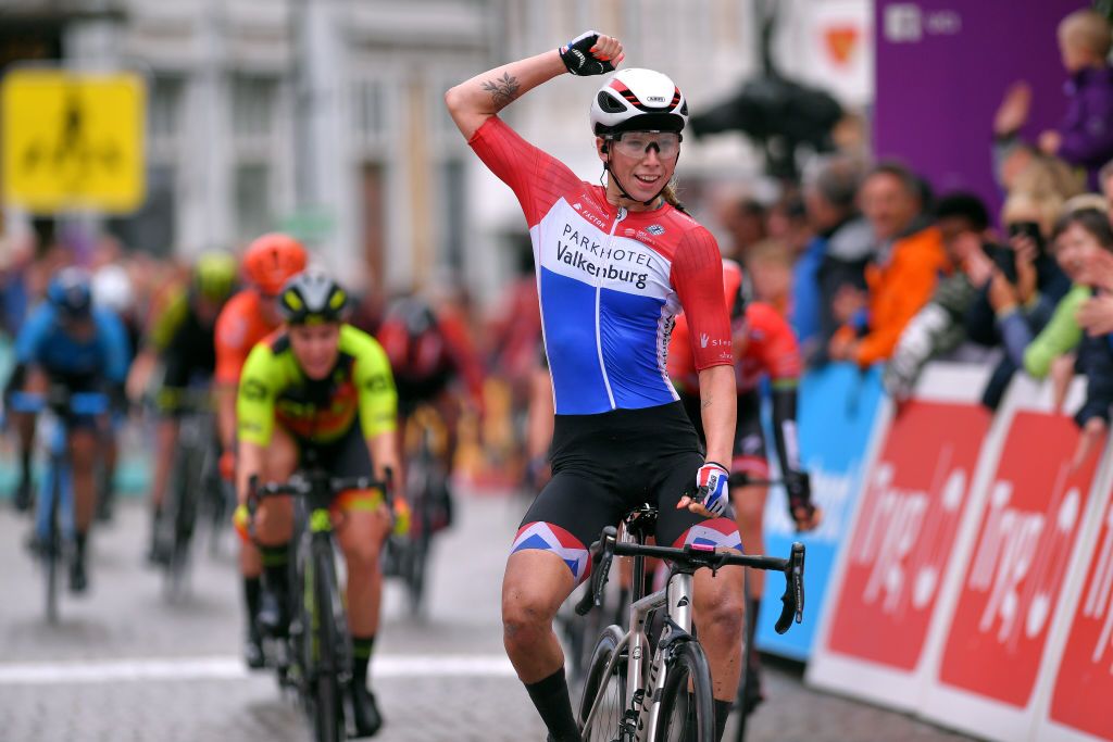 Lorena Wiebes takes the win in messy sprint at Ladies Tour of Norway ...
