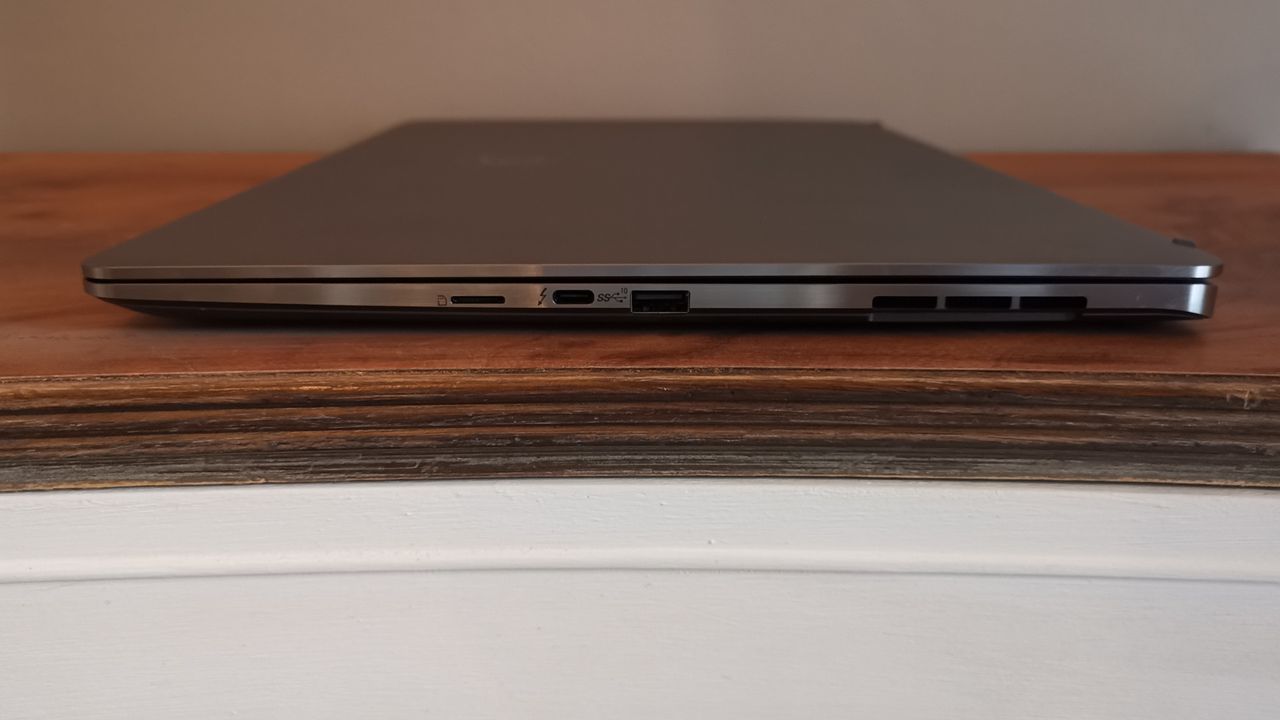 The right-hand ports on the MSI Creator Z16