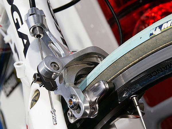 We missed this detail before but the bottom of this prototype Dura-Ace 7900 brake caliper arm is milled out to shave a few grams.