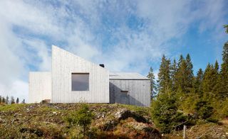 Mylla Cabin was designed by Mork-Ulnes Architects