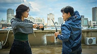 Park Gyu-young as Shin Jae-yi and Yim Si-wan as Lee Han-ul in "Mantis" on Netflix