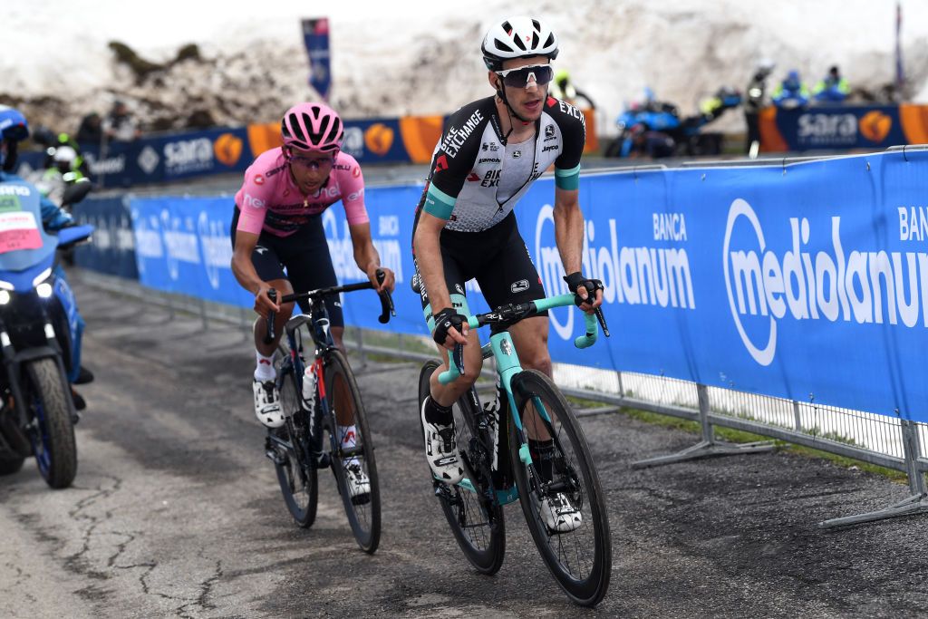 Simon Yates (Team BikeExchange) leads Egan Bernal (Ineos Grenadiers) on the upper slopes of the Zoncolan