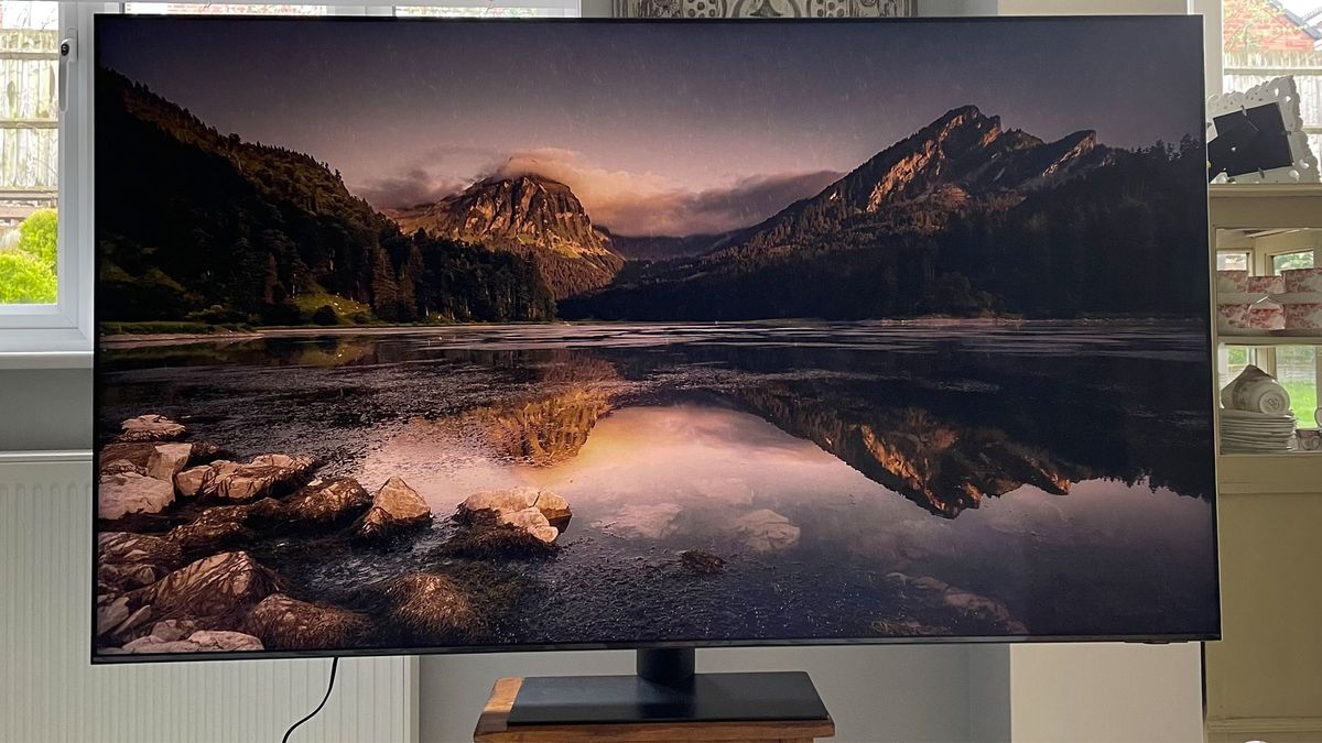 Samsung QN95C review: a super-bright mini-LED TV that thinks it's an OLED