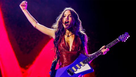 “It’s cut so that you can have boobs and play guitar.” Olivia Rodrigo